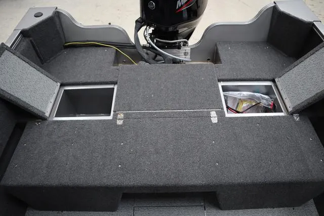 Slide: The Image of Crestliner 1650 Kodiak 2025 - 21