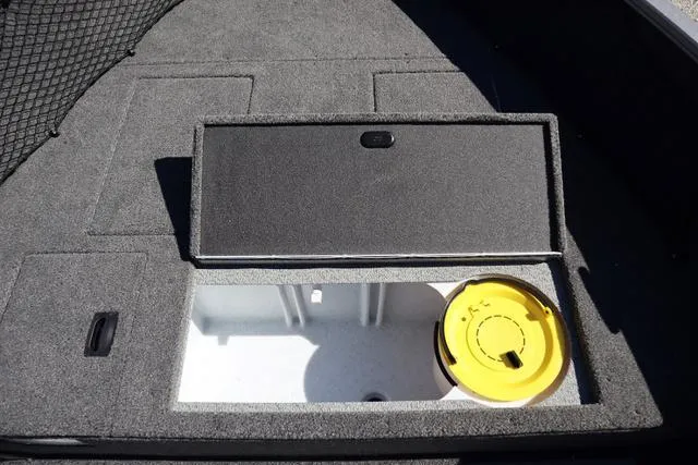 Slide: The Image of Crestliner 1650 Kodiak T 2025 - 7