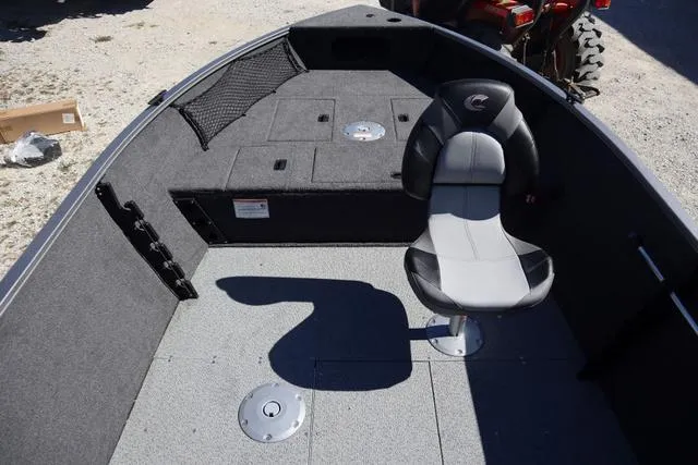 Slide: The Image of Crestliner 1650 Kodiak T 2025 - 9