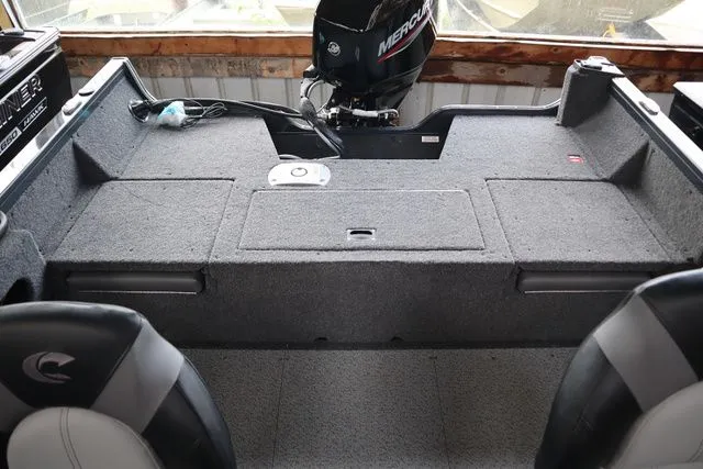 Slide: The Image of Crestliner 1650 Hawk 2025 - 5