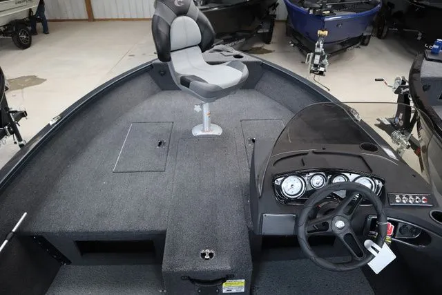 Slide: The Image of Crestliner 1650 Hawk 2025 - 8