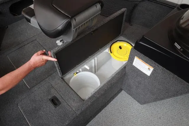 Slide: The Image of Crestliner 1650 Kodiak 2025 - 5