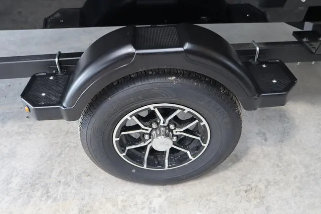 Slide: The Image of Lowe Fishing Machine 1675SC 2025 - 3