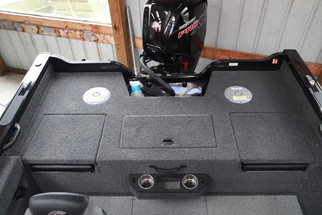 Slide: The Image of Crestliner 1750 Fish Hawk SC JS 2025 - 11