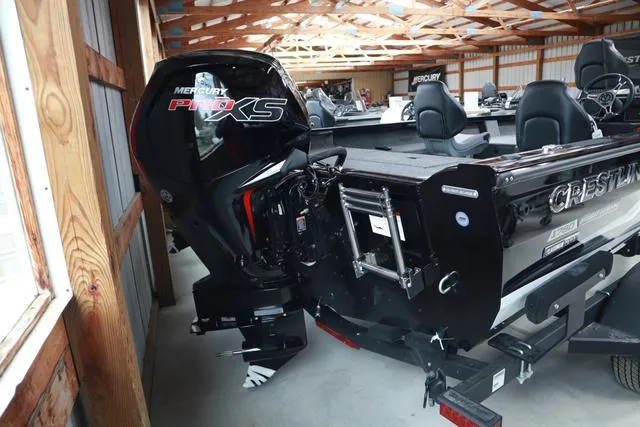 Slide: The Image of Crestliner 1750 Fish Hawk SC JS 2025 - 15