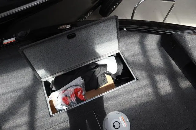 Slide: The Image of Crestliner 1750 Fish Hawk SC JS 2025 - 7