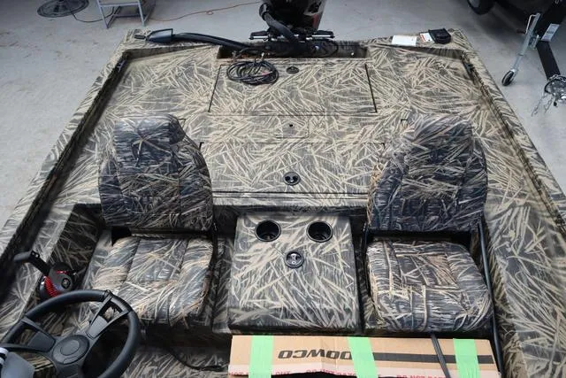 Slide: The Image of Lowe Stinger 195 Poly Camo 2024 - 5