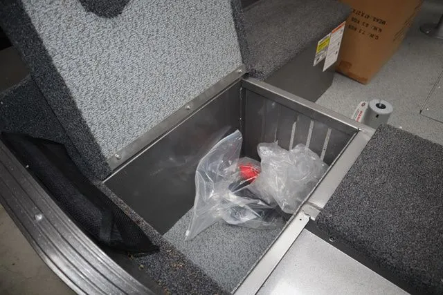 Slide: The Image of Crestliner 1650 Discovery Tiller 2025 - 10