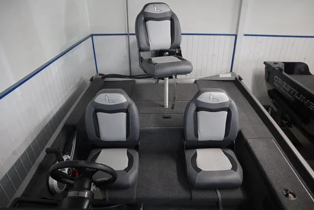 Slide: The Image of Lowe Skorpion 16 2025 - 10