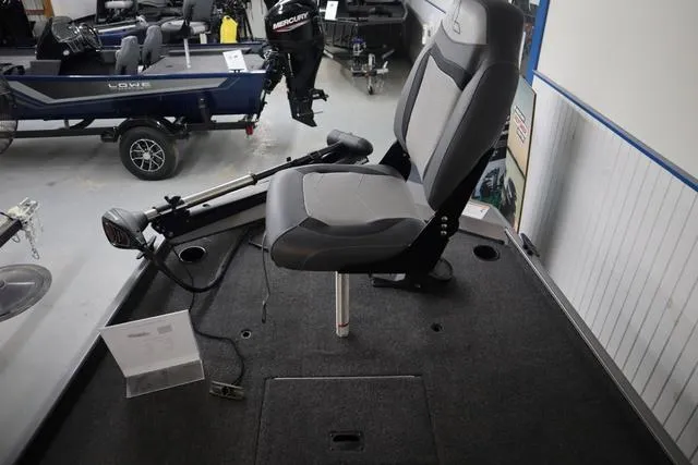 Slide: The Image of Lowe Skorpion 16 2025 - 5