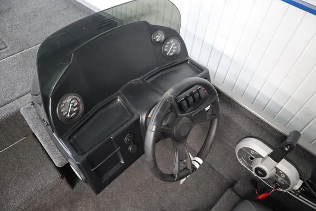 Slide: The Image of Lowe Skorpion 16 2025 - 8