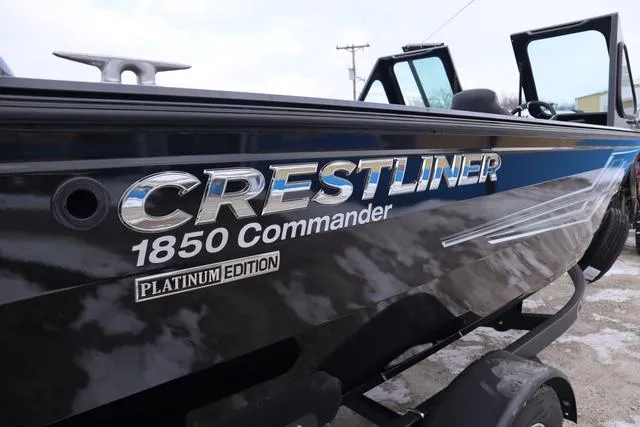 Slide: The Image of Crestliner 1850 Commander 2025 - 5