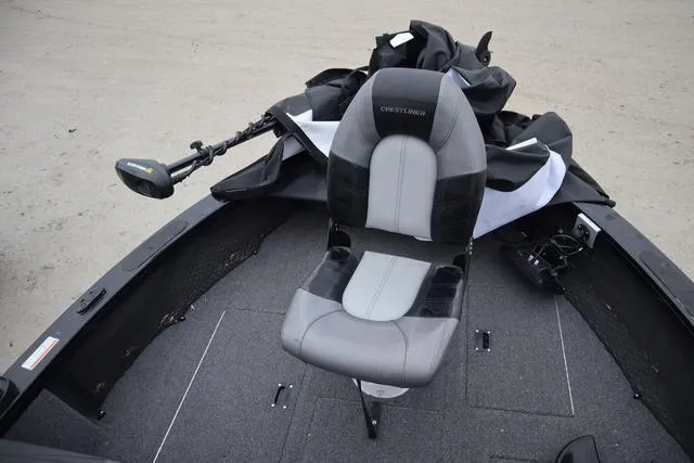 Slide: The Image of Crestliner 1750 Fish Hawk WT JS 2021 - 16