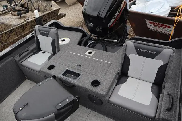 Slide: The Image of Crestliner 1750 Fish Hawk WT JS 2021 - 7