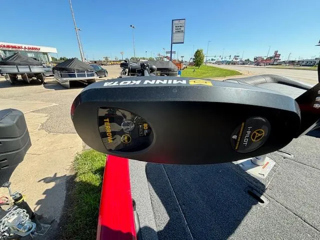 Slide: The Image of Minn Kota motor on 2022 Lund 1675 Adventure SS boat, outdoor display. - 21