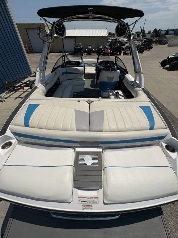Slide: The Image of malibu 22 MXZ 2012 - 7