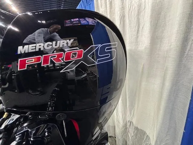 Slide: The Image of Mercury Pro XS engine on 2025 Crestliner 1850 Super Hawk WT JS boat. - 25