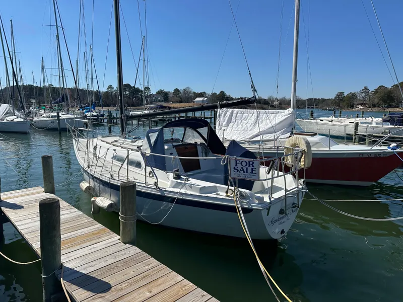 Slide: The Image of Sailboat for sale: 1985 Ericson 30 Plus docked at marina. - 46