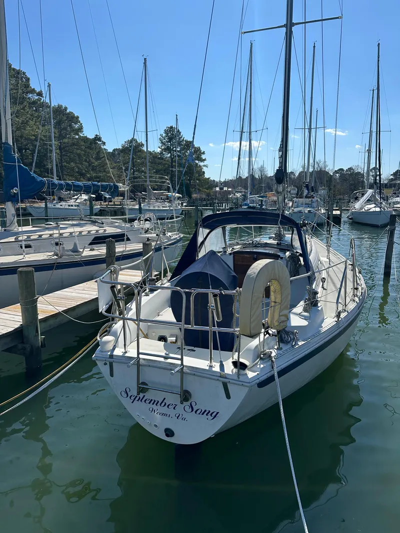 Slide: The Image of Ericson 30 Plus 1985 - 50