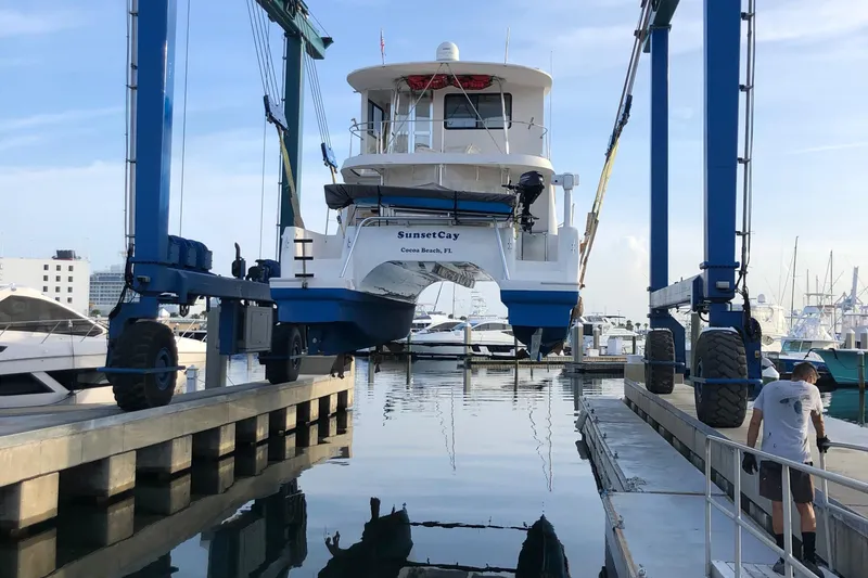 Slide: The Image of Endeavour Explorer 46 PowerCat 2004 - 62