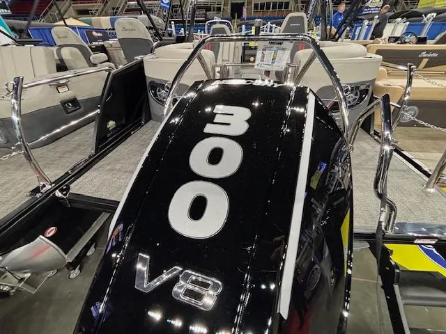 Slide: The Image of 2025 Barletta CORSA 23QC boat with 300 V8 engine, interior view. - 15