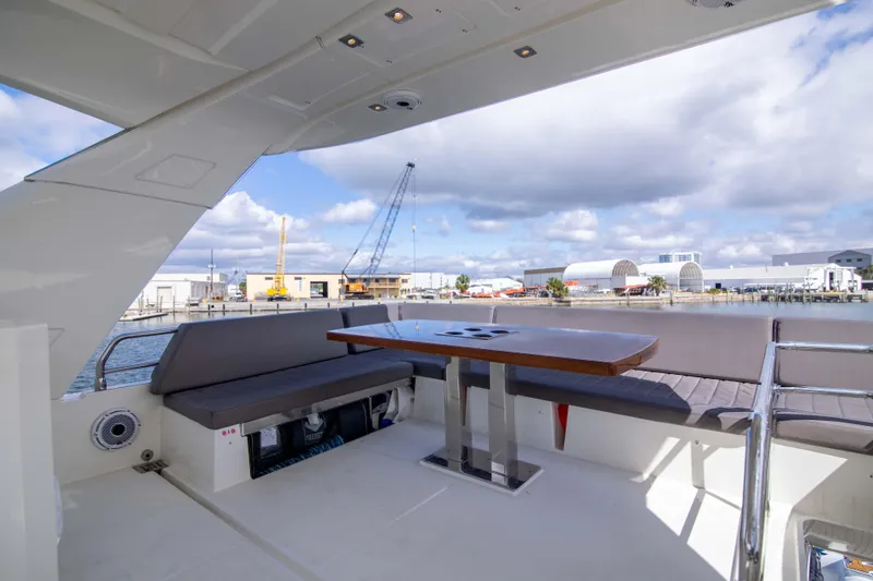 Slide: The Image of Prestige 680 2018 - 50