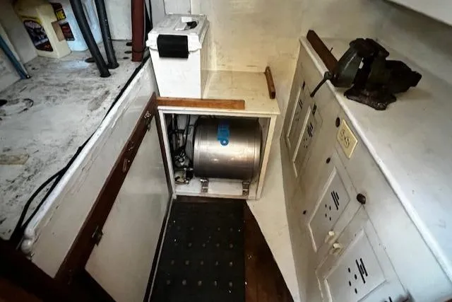 Slide: The Image of Interior of 1978 Custom Fantasia C/C Double Ended Cutter with storage and equipment. - 14