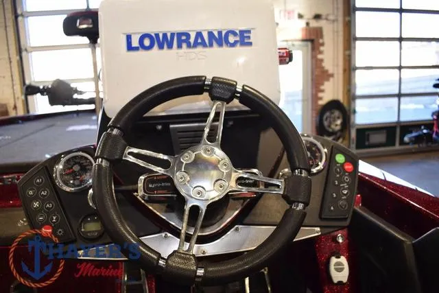 Slide: The Image of Steering wheel of 2017 Ranger Z521C boat with Lowrance GPS system. - 20