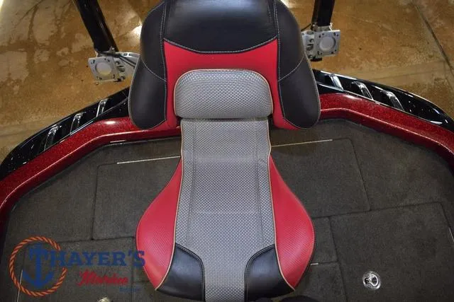 Slide: The Image of 2017 Ranger Z521C boat seat with red and black upholstery, top view. - 46