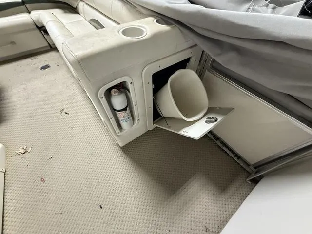 Slide: The Image of Harris 220 Super Sunliner 2004 - 15