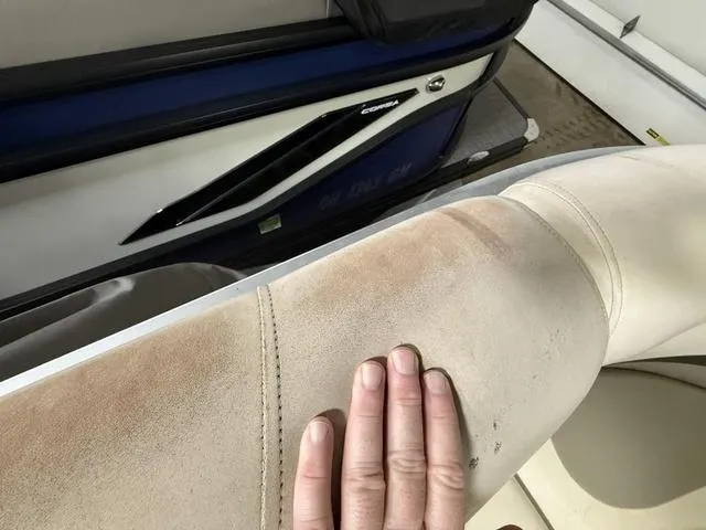 Slide: The Image of Harris 220 Super Sunliner 2004 - 29