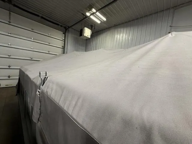 Slide: The Image of Harris 220 Super Sunliner 2004 - 40