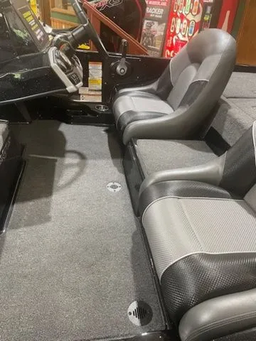 Slide: The Image of Ranger Z185 2025 - 18