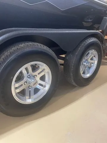 Slide: The Image of Ranger Z185 2025 - 20