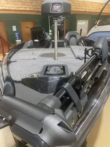 Slide: The Image of Ranger Z185 2025 - 21