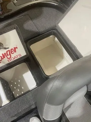 Slide: The Image of Ranger Z185 2025 - 31