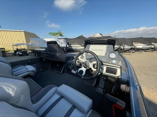 Slide: The Image of Nitro Z20 XL Pro 2025 - 12