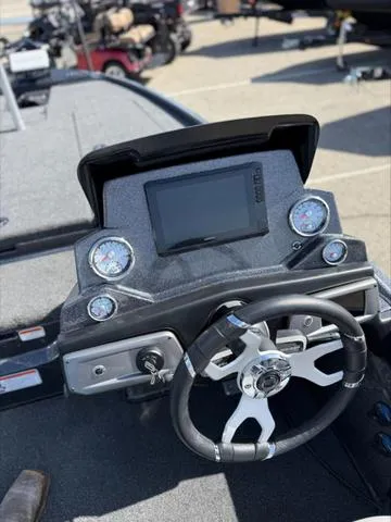 Slide: The Image of Nitro Z20 XL Pro 2025 - 8