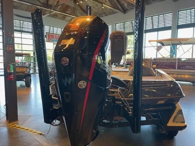 Slide: The Image of Ranger Z519 2024 - 37