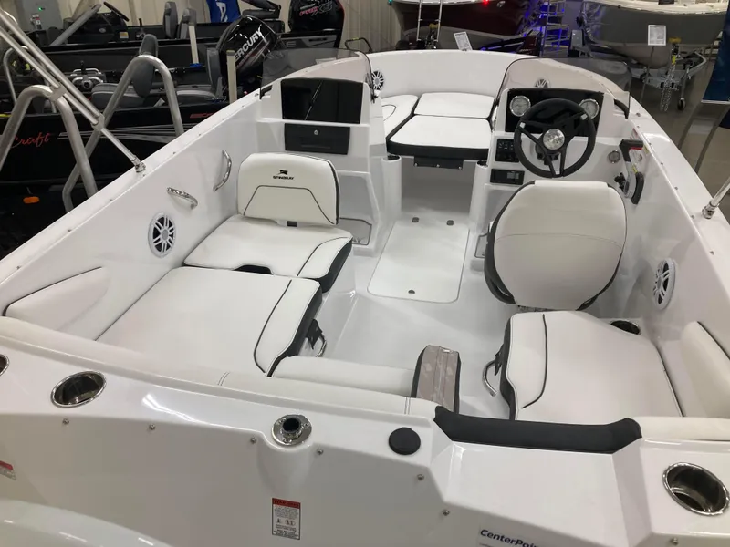 Slide: The Image of Stingray 172 DC 2025 - 2