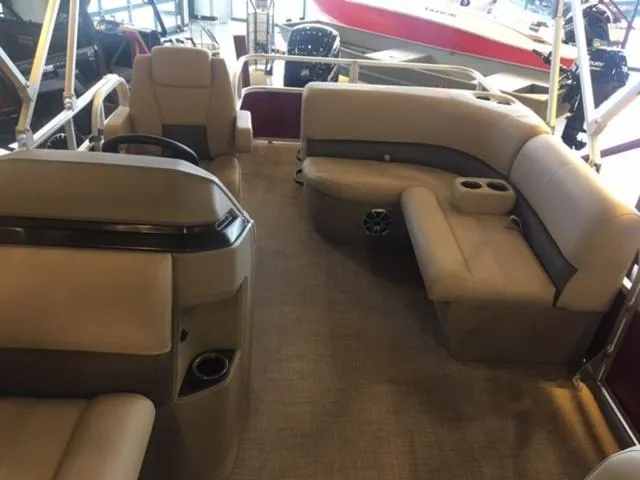 Slide: The Image of Sun Tracker Party Barge 18 DLX 2025 - 17