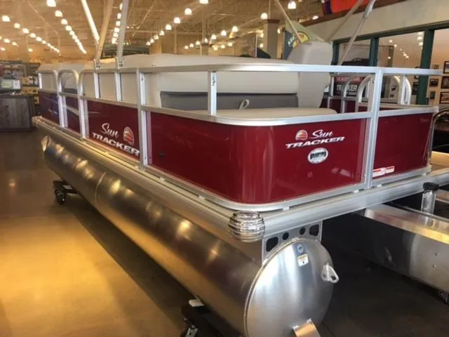 Slide: The Image of Sun Tracker Party Barge 18 DLX 2025 - 20