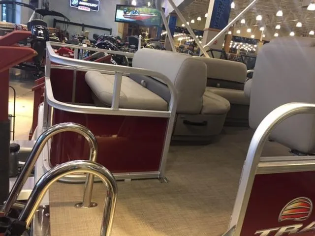 Slide: The Image of Sun Tracker Party Barge 18 DLX 2025 - 5