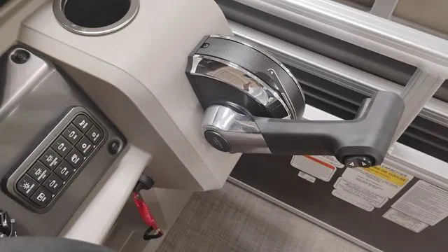 Slide: The Image of Sun Tracker Party Barge 18 DLX 2025 - 29