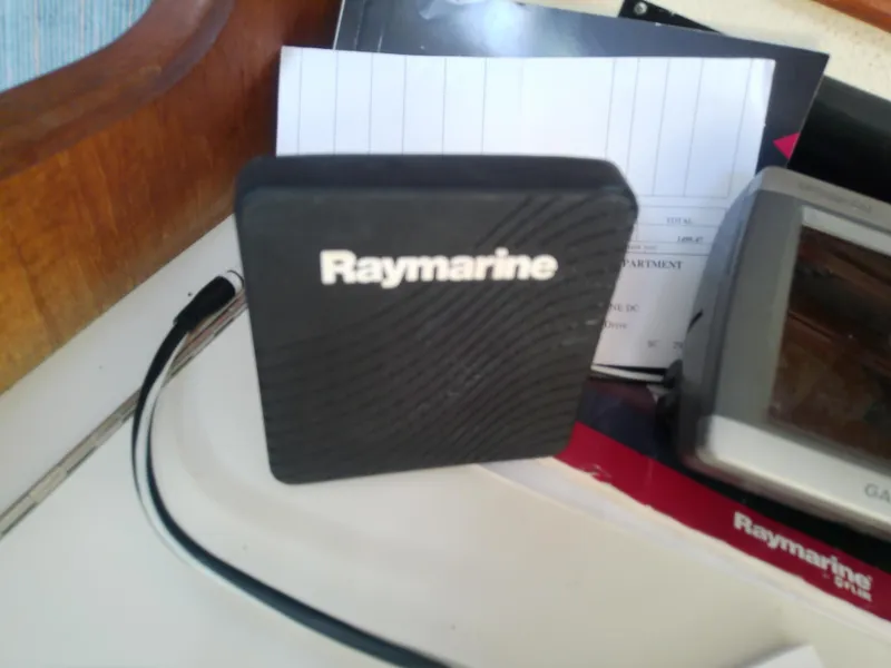 Slide: The Image of Raymarine device on Catalina 30 MkII, 1990 model, boat interior. - 32