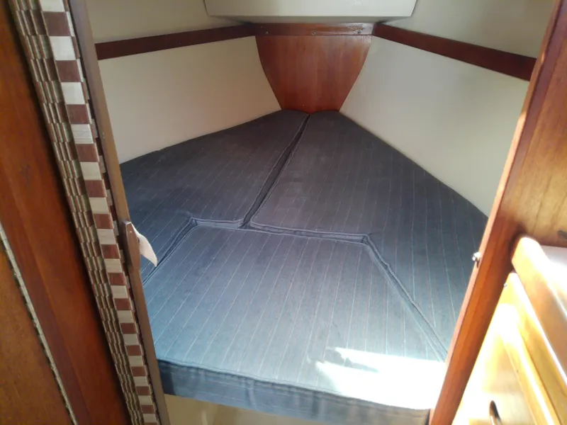 Slide: The Image of Interior cabin of 1990 Catalina 30 MkII sailboat with V-berth bed. - 41