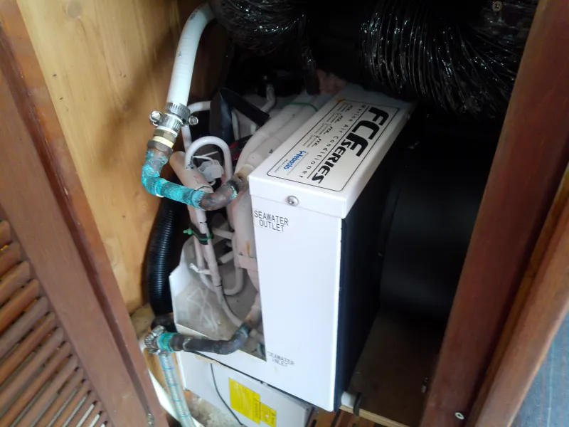 Slide: The Image of Catalina 30 MkII 1990 - 51