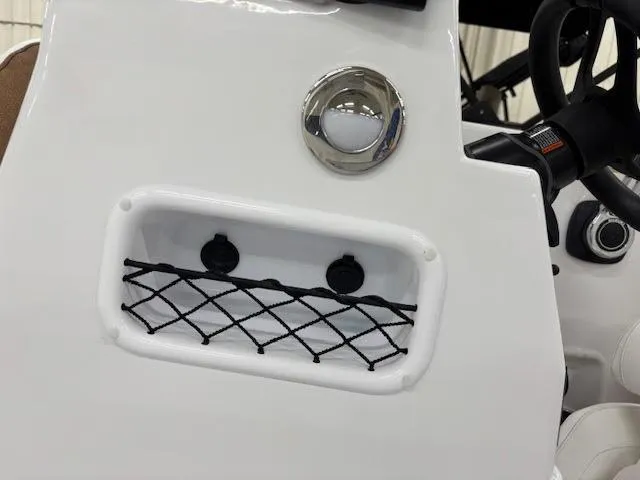 Slide: The Image of Stingray 172 DC 2025 - 12