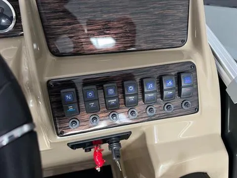 Slide: The Image of Sylvan Mirage 818 Fish 2024 - 11