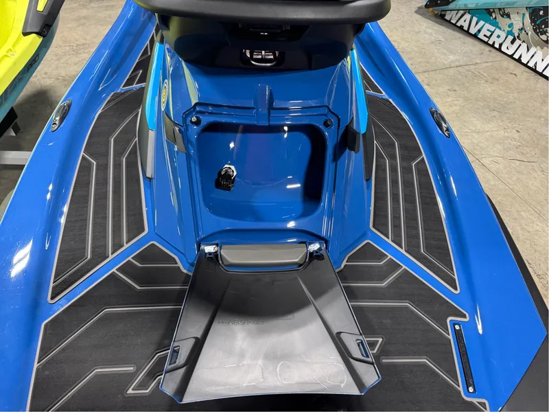 Slide: The Image of Yamaha FX Limited SVHO 2025 - 5